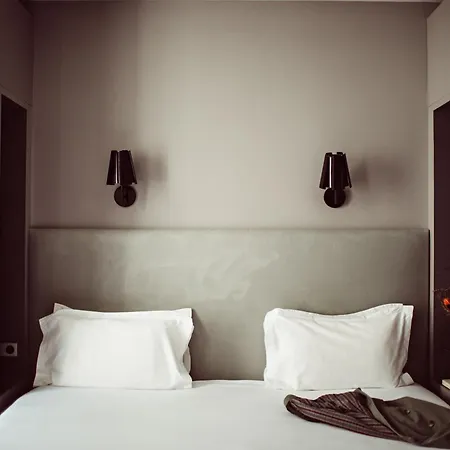 Hotel Monsieur Cadet & Paris